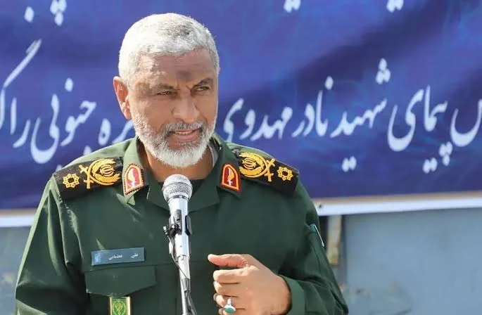 آمریکایی‌ها 700 کیلومتر از تنگه هرمز فاصله گرفته‌اند