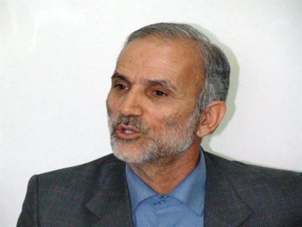 ملت بزرگ ایران از حق مسلم خود در بحث هسته‌ای کوتاه نمی‌آید