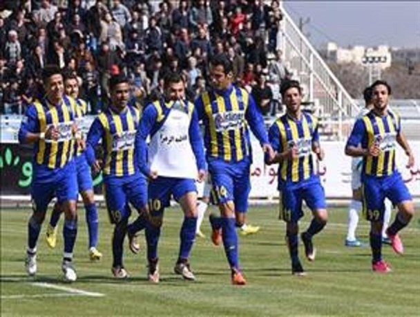 گسترش فولاد با اف 14 از ایستگاه راه آهن گذشت/ ظهور رونالدو در روز اکران سریال اخراجی‌ها در تبریز