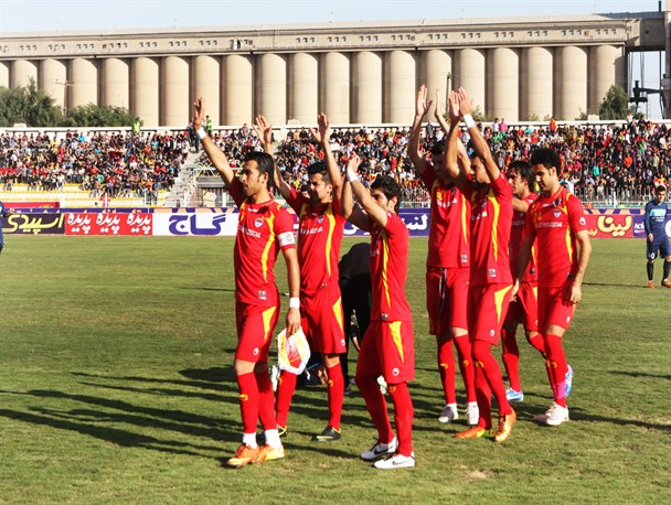 فولاد 1 - 0 سیاه جامگان؛ هفتمین برد فصل فولاد در مشهد رقم خورد