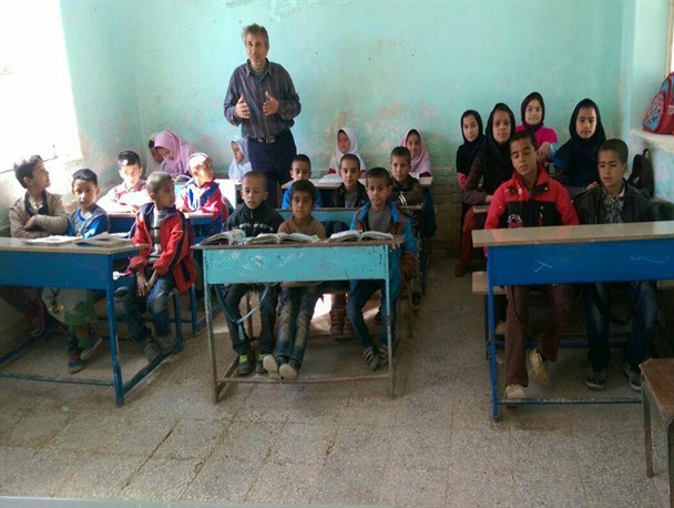 تحصیل با طعم محرومیت سهم دانش آموزان حاشیه نشین اهواز