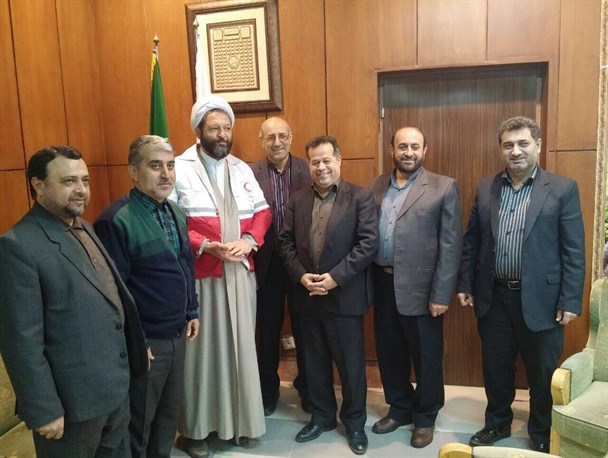 خدمت در لباس سرخ هلال‌احمر افتخار بزرگی است که نصیب انسانهای والا می‌شود
