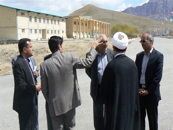 تولید بذرهای اصلاحی در ۱۰۰ هکتار از اراضی فریدن/ کشور از واردات ۲۰۰۰ میلیاردی بی نیاز می شود
