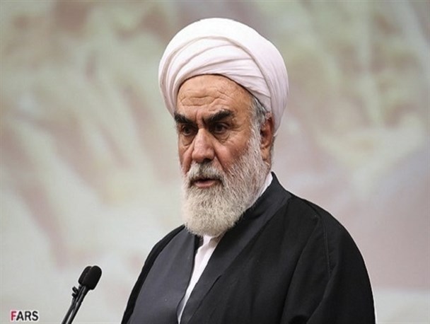 حوزه‌های علمیه باید انقلابی بماند و در برابر ضد انقلاب ایستادگی کند/ با تشکیل شورای جدید در حوزه علمیه خراسان شاهد ارتقای این حوزه خواهیم بود