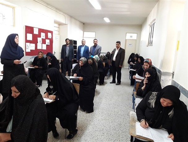 590 سوادآموز اصلاندوزی در آزمون امتحانات پایانی شرکت کردند
