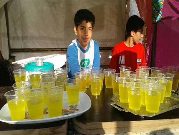 برپایی ایستگاه صلواتی به مناسبت اعیاد شعبانیه در فراهان+تصاویر