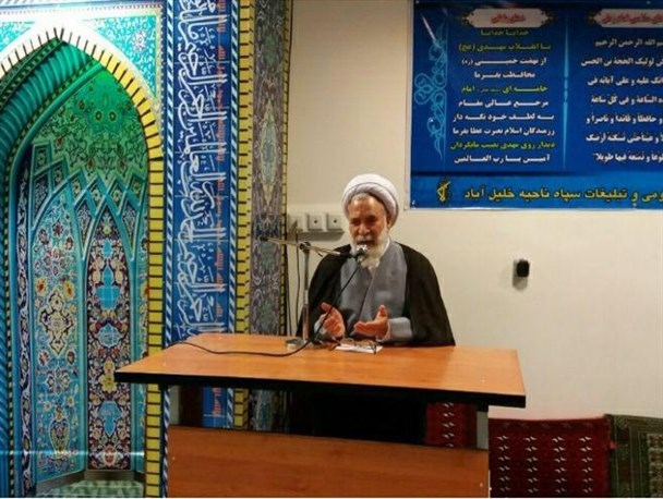 پاسداران خط بطلان بر تحریم های استکبار جهانی کشیدند / سپاه در عرصه های مختلف در کنار مردم قرار دارد
