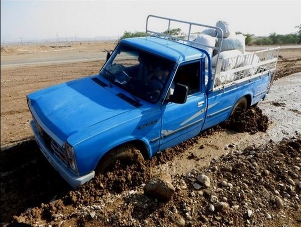 بارندگی‌ باعث تخریب راه‌های بین مزارع در بخش «جنگل رشتخوار» شد