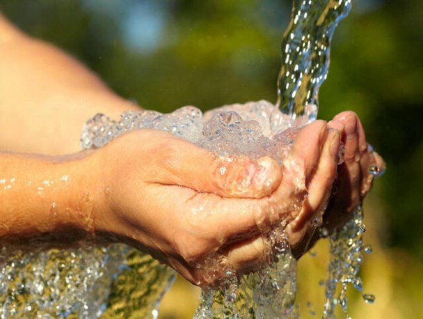 افزایش ۴۰ لیتری دبی آب شرب در خلیل آباد/ چاه جدید در عمق ۳۰۰ متری زمین حفر شد