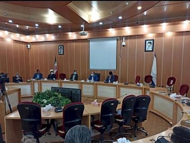 شهروندان زلزله زده دنا از عملکرد بانک ها رضایت ندارند