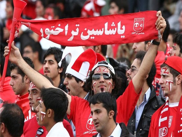 مسئولان استانی همچنان پیگیر انتقال مالکیت تراکتـور
