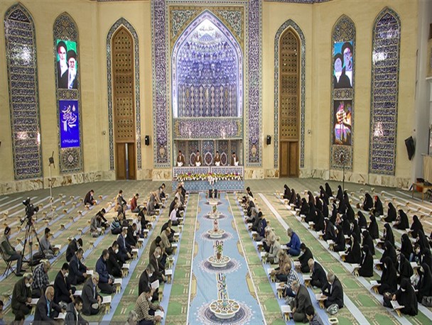 جزءخوانی روزانه در مصلی حضرت امام خمینی (ره) تبریز