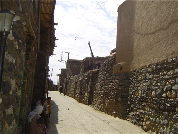بهسازی روستاها (عمران روستایی) شهرستان رزن در چه سطحی است؟