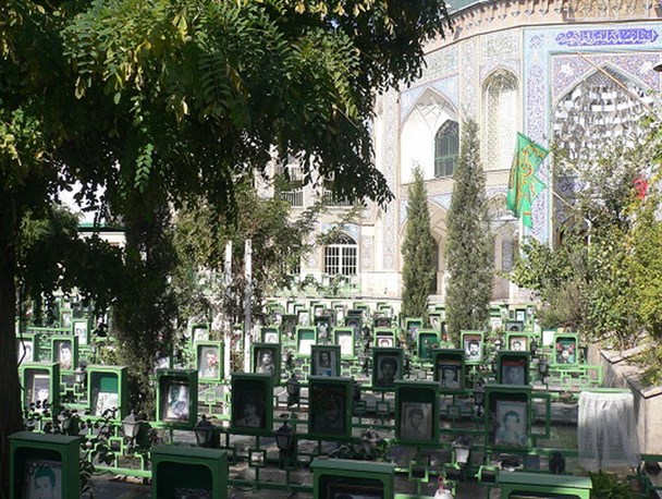 ساماندهی 20 گلزار شهید نیازمند تأمین اعتبار