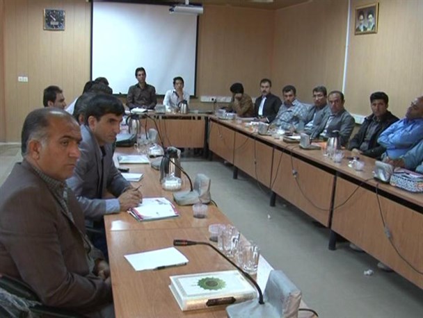 نقش پررنگ دهیاران برای ریشه کنی بیسوادی در مناطق روستائی کامیاران