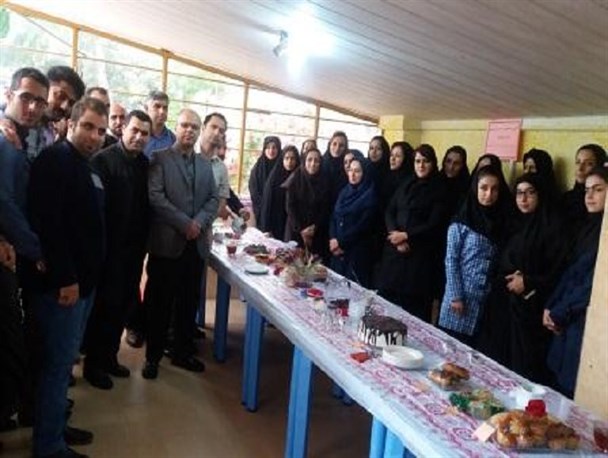 جشنواره طبخ انواع دسر و شیرینی در مرکز آموزش جهاد دانشگاهی لنگرود