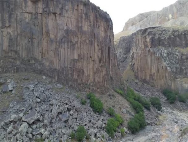 منشورهای بازالتی چالدران به عنوان اثر طبیعی ملی ثبت می شود