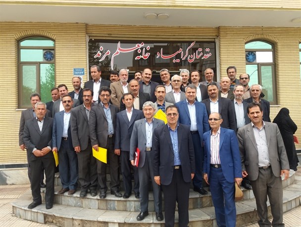 مراسم تجلیل از بازنشستگان فرهنگی شهرستان مرند برگزار شد+تصاویر