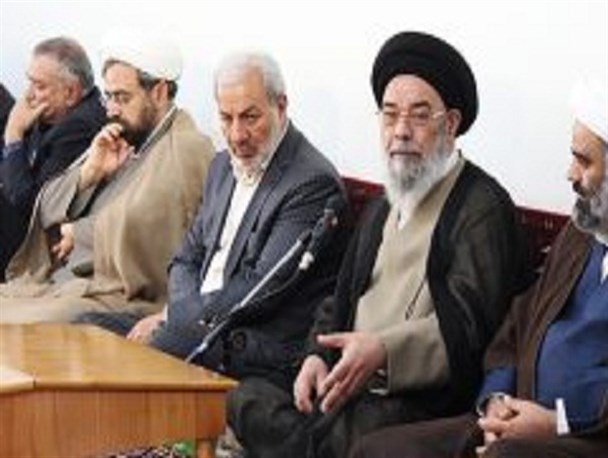 هرگز برجام ما را سربلند نمی کند/ دفاع از حرم حضرت زینب(س) ارزش ما را بالا برده است