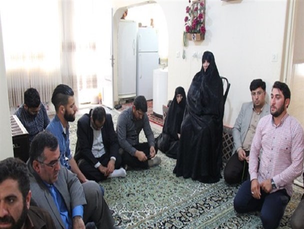 دیدار مسئولان قائم‎شهر با خانواده شهید محمد بلباسی