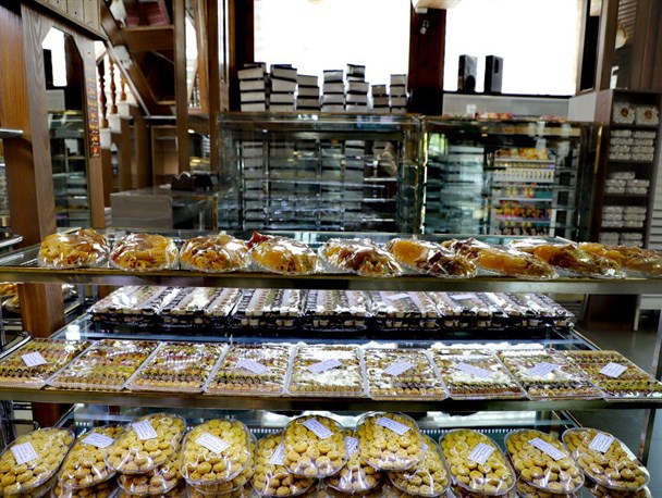 طبخ زولبیا و بامیه در شهرکرد به روایت تصاویر