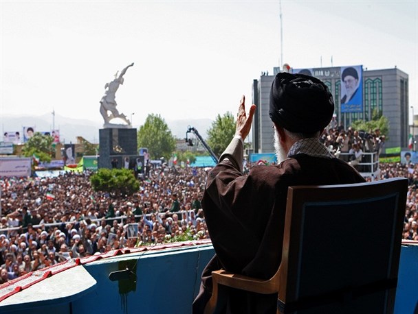 اردیبهشت تاریخی کردستان؛ آغازگر توسعه ۱۳ ساله/ بازخوانی برکات سفر رهبر معظم انقلاب به استان