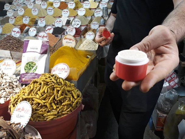 این کرم "معجزه" نیست؛ گول نخورید!/ ماجرای یک محصول آرایشی که برند و مجوز تولید ندارد