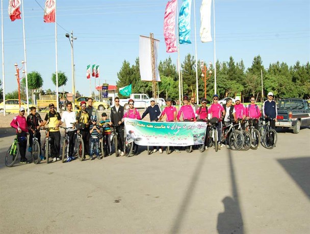 رکاب زنی اساتید و کارکنان دانشگاه آزاد اسلامی تربت جام به مناسبت هفته محیط زیست