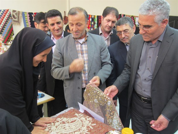 نمایشگاه صنایع دستی در بیله سوار گشایش یافت+ تصاویر