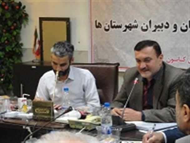 مشکلات فرهنگیان با نام آموزش و پرورش مطرح شود / مسکوت ماندن سند تحول مشکلات تربیتی به بار می آورد