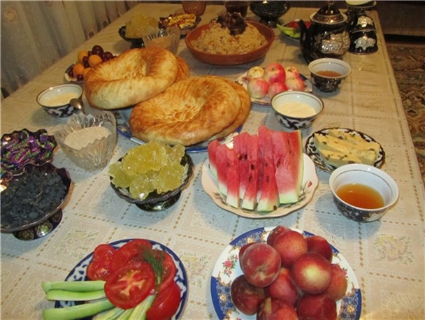 تغذیه ای که روزه داری را سخت می کند/ ضرورت سه وعده غذایی در ماه رمضان