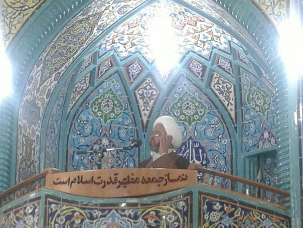 مبارزه با قاچاق باید قانونمند باشد نه سلیقه ای و از روی لجاجت/به برخورد نیروی انتظامی و گمرک با بحث قاچاق خوشبین نیستم