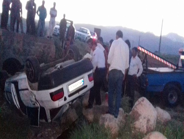 دو مصدوم بر اثر واژگونی خودروی پراید در نیر