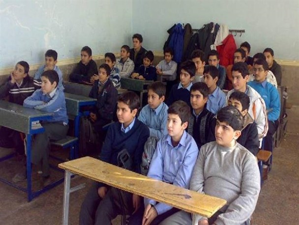 تراکم دانش آموزی در بانه بالاست
