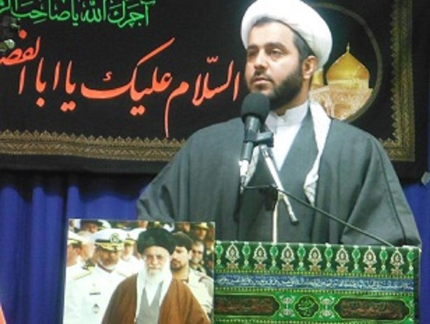 مداحان پرچمداران بصیرت و علمداران روایتگری معارف اهل بیت(ع)هستند