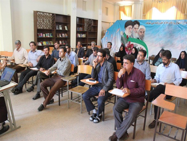 دوره آموزشی نشان ملی صنایع‌دستی و مرغوبیت کالا در اسدآباد برگزار شد