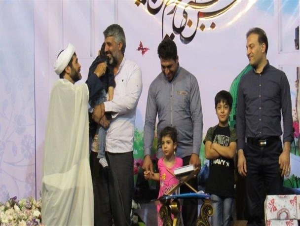 جشن و سرور مردم دولت آباد در سالروز میلاد کریم اهل بیت (ع)/ تصاویر