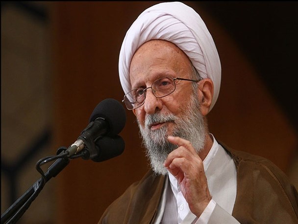 معنای ‌آتش به اختیار تشخیص وظیفه و عمل به آن است/عکس نوشت