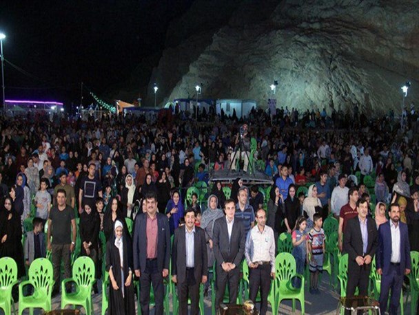جشن بزرگ ماه مهمانی خدا در خمینی شهر برگزارشد+ تصاویر