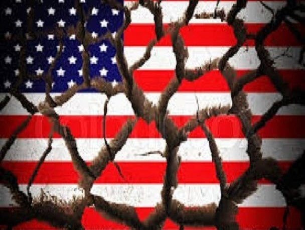 آمریکا در سراشیبی افول قرارگرفته است/ بیکاری و بی‌عدالتی در آمریکا بیداد می‌کند