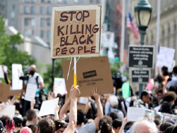 مردم آمریکا در به زانو درآوردن لیبرال دموکراسی غربی متحد شدند