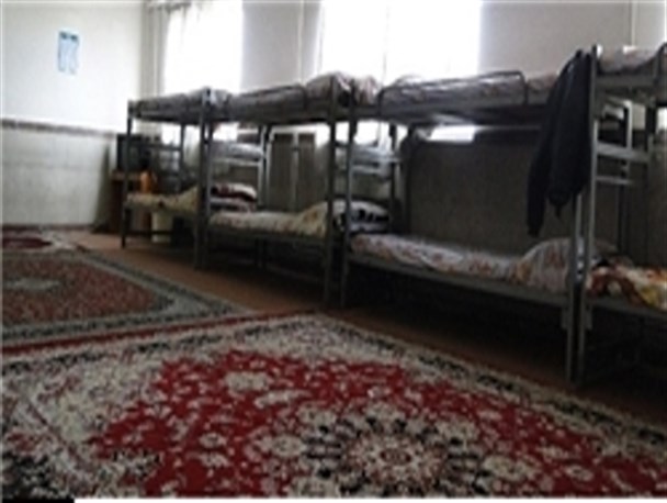 تجهیز کلاس های درس برای اسکان مسافران تابستانی نهاوند