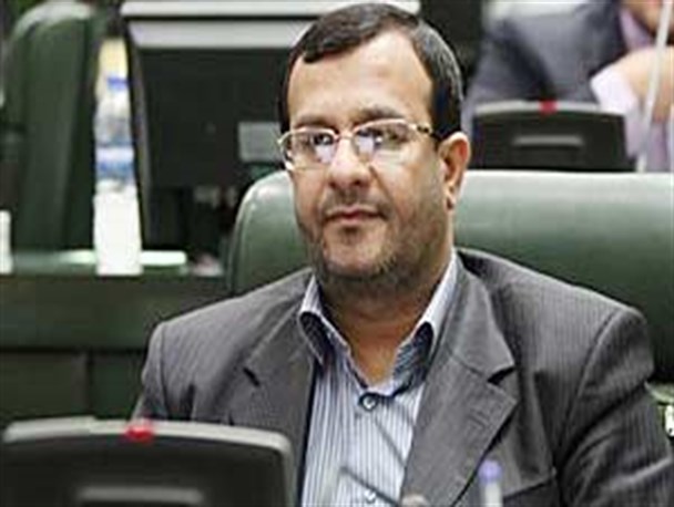 انتقال آب دریا از بندرچارک به بستک راهکار مشکل کم آبی/ سیاست دولت در کوچک سازی گمرکات دلیل مغفول ماندن گمرک چارک است