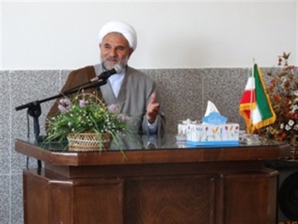 گسترش طلاق و بالارفتن سن ازدواج در جامعه نتیجه بدحجابی است