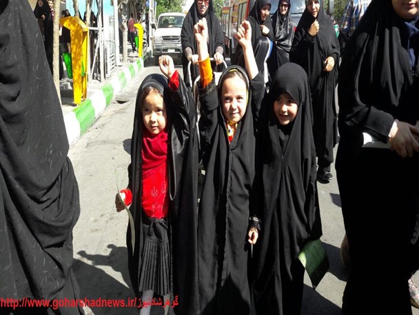 راهپیمایی عفاف و حجاب در شهر مشهد برگزار شد