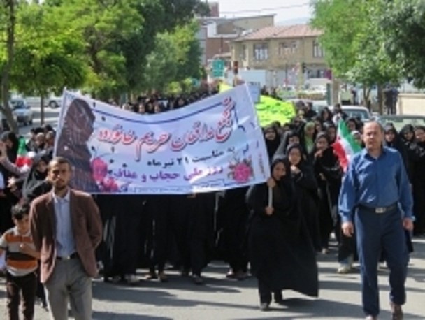 راهپیمایی عظیم بانوان خلخالی در حفظ حریم خانواده+تصاویر