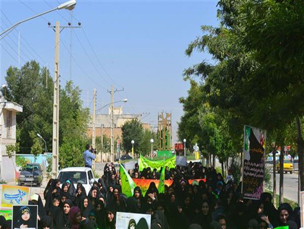 تجمع بزرگ مردمی حجاب و عفاف از حریم خانواده در فارسان برگزار شد