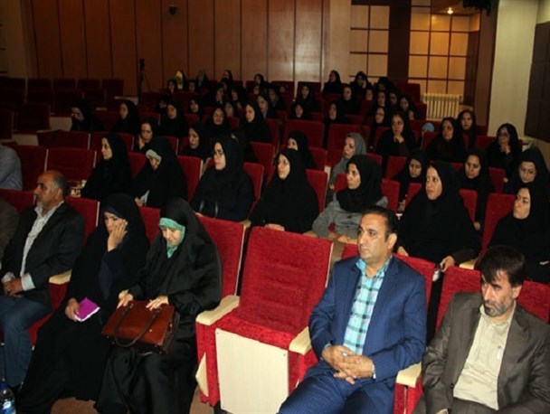 حجاب از جایگاه ویژه ای در کاهش برخی ناهنجاری ها  در جامعه برخوردار است