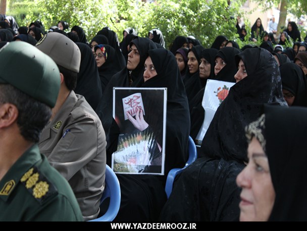 اجتماع بزرگ مردمی مدافعان حریم خانواده به مناسبت هفته جهانی عفاف و حجاب در یزد+ تصاویر
