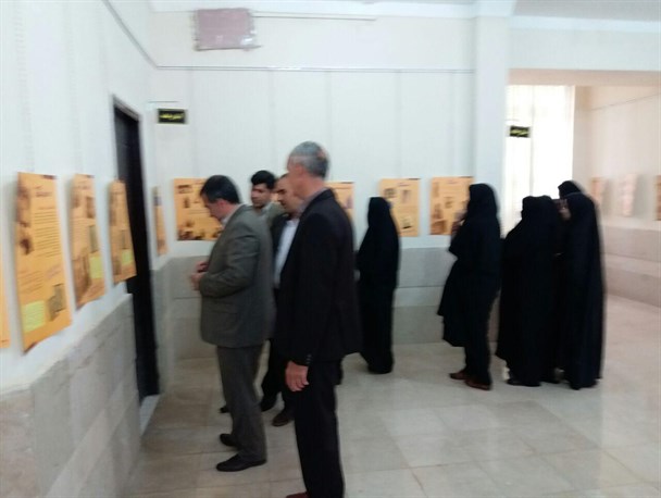 افتتاح نمایشگاه عکس و پوستر در شهرستان ایوان+تصاویر
